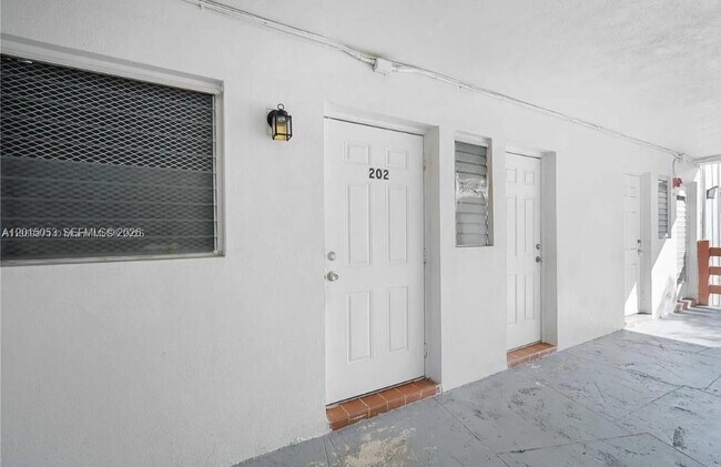 Photo - 1450 NE 170th St Unit 202