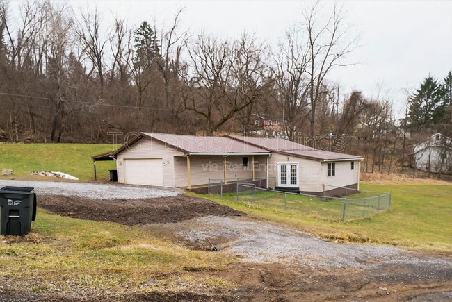 Building Photo - 301 Chew St