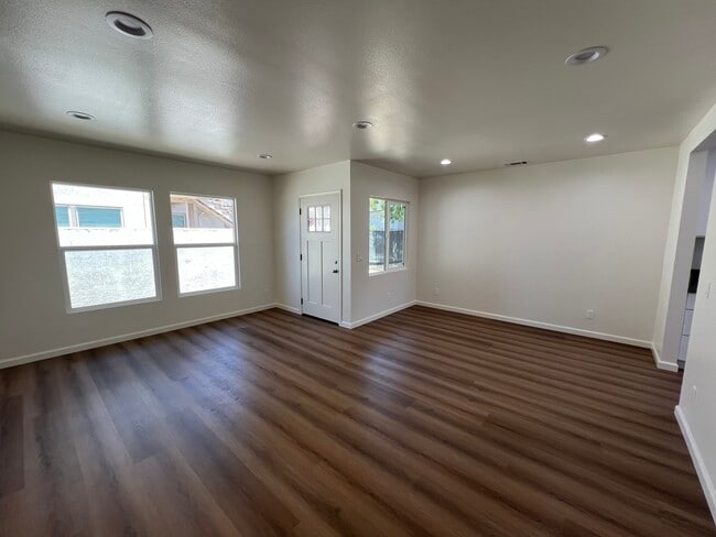 Photo - 140 E Colorado Blvd Unit C