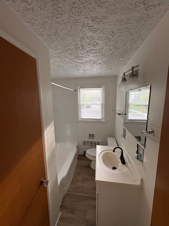 Photo - Dundee Court 4732 Unit 4732-4