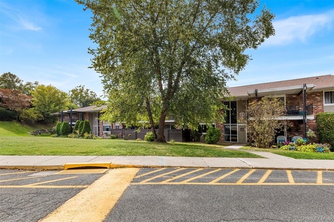 Photo - 1513 Old Country Rd Unit 1513