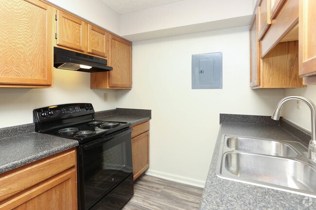 1HAB, 1BA - 735 ft² - Cocina - Hurstbourne Crossing Apartments