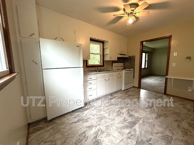 Photo - 444 E Green St Unit Apt. 4