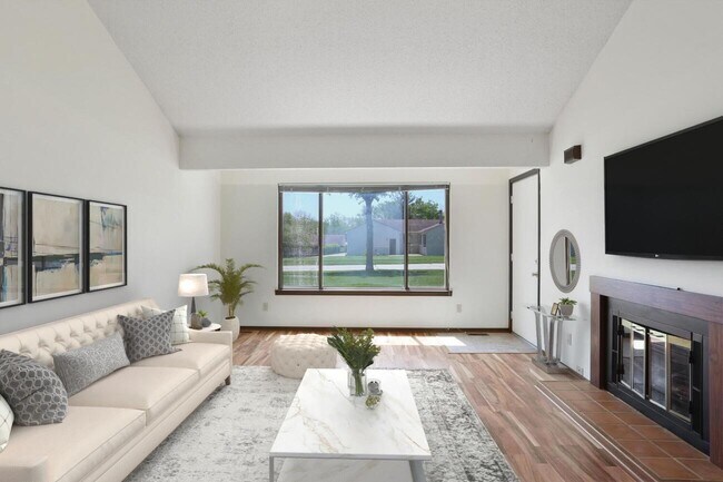 Living Room - 2414 Heritage Dr