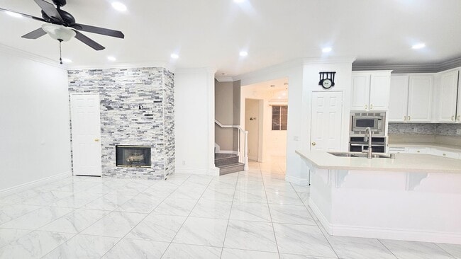 Photo - Pool House - Temeku Hills Community- Master Retreat and additional Master Bedroom