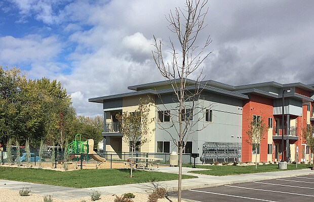 Photo - Trailwinds Apartments