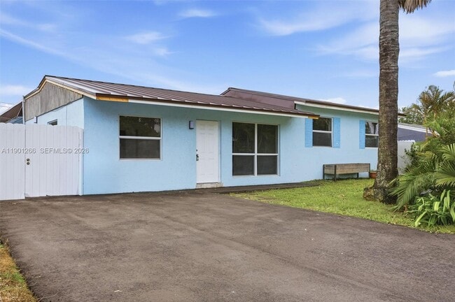 Photo - 2280 SW 43rd Ave