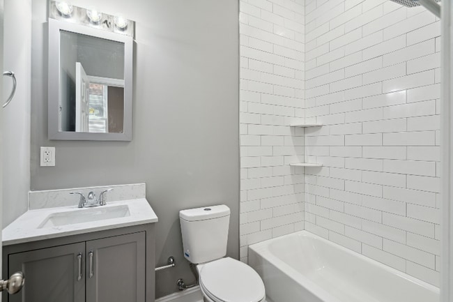 Photo - 5050 Walnut St