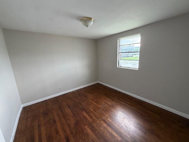 Photo - 6001 California Ave