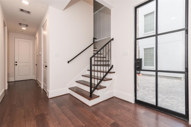Photo - 3821 N Braeswood Blvd