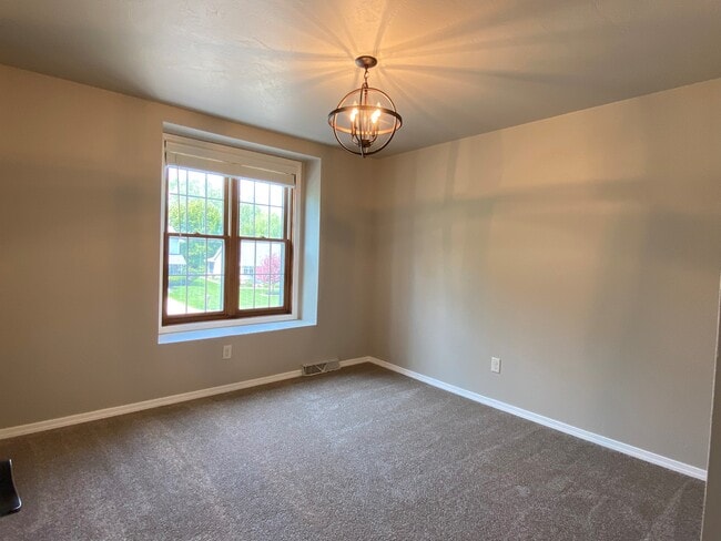 Photo - 1124 Nier Ct