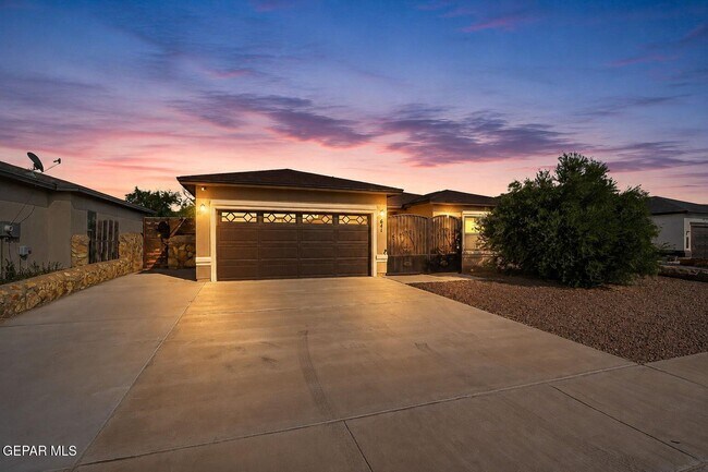 Photo - 641 Bariloche Dr