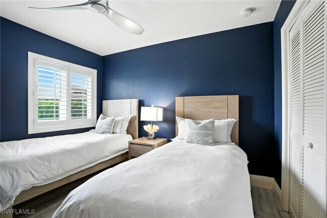 Photo - 205 Springline Dr