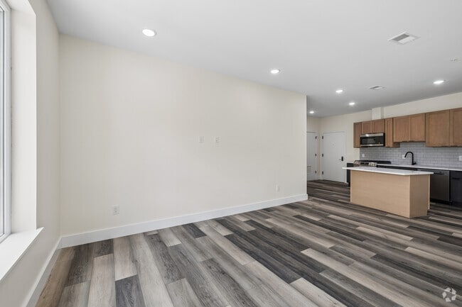 2BR, 1BA - 975SF - Kitchen/Living Room