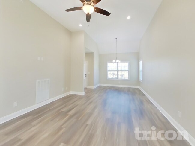 Photo - 109 Jesse Dr