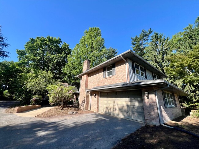Photo - Spacious 3-Bedroom 2 Bath Home