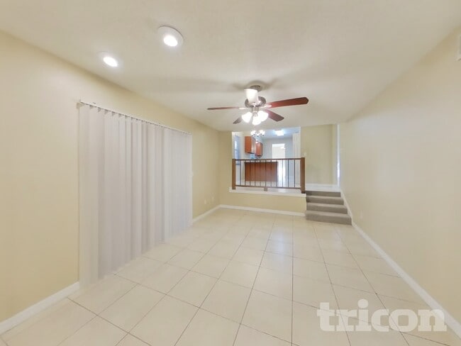 Photo - 842 Benchwood Ct