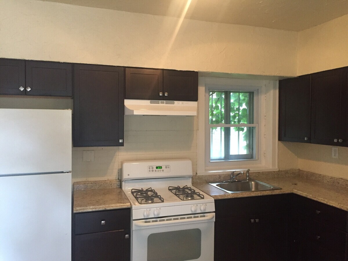 Photo - 815 E Locust St Unit 815-A E. Locust (Studio)