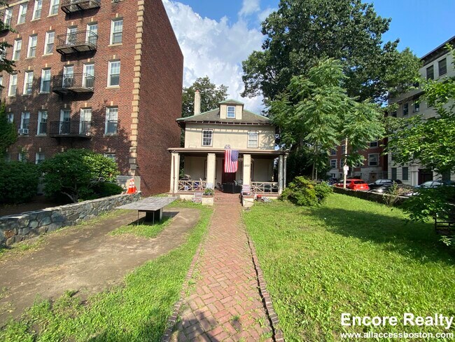 Photo - 1860 Commonwealth Ave