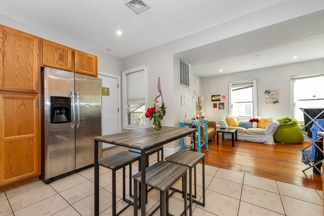 Photo - Nicely Priced 4-bed, 2-bath Mission Hill Apartment