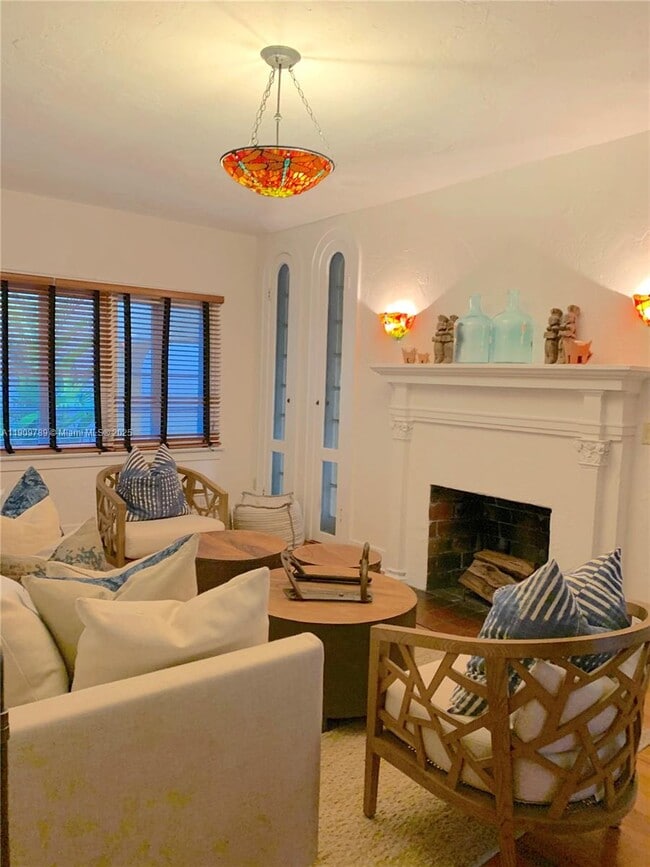 Photo - 1306 Madrid St