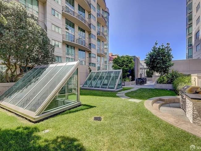 Photo - 333 1st St Unidad N706