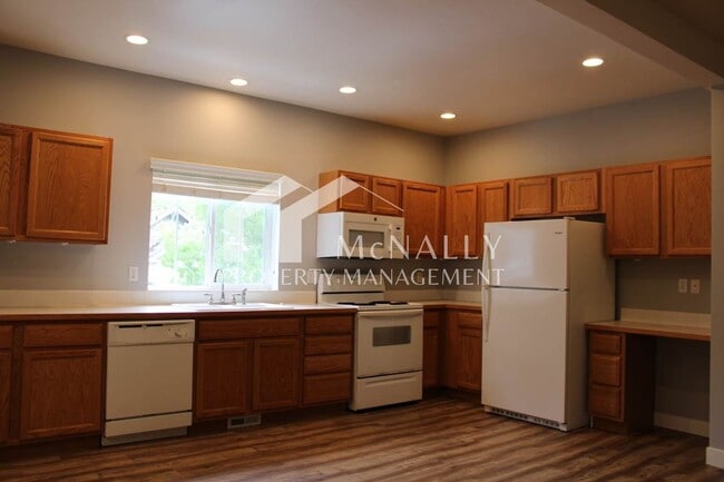 Photo - 7403 Larkspur Ct