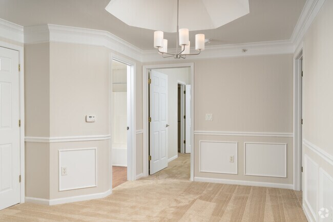 2BR, 1BA - 892SF - Dining Room
