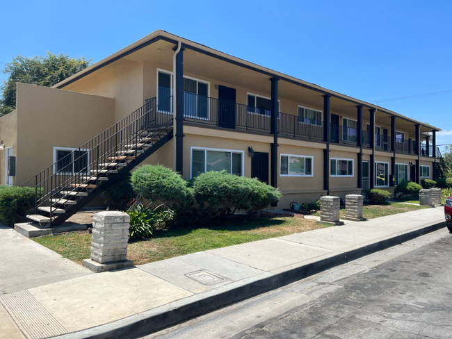 Photo - 900 S Highland Ave Apartment Unit 1