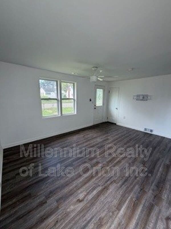 Photo - 85 E Beverly Ave