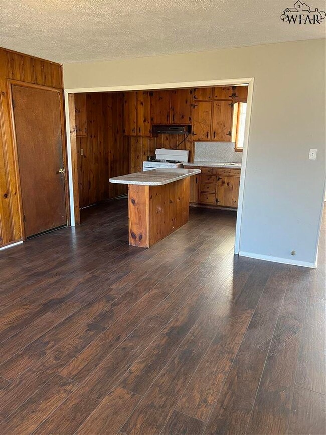 Photo - 1118 Ireland St