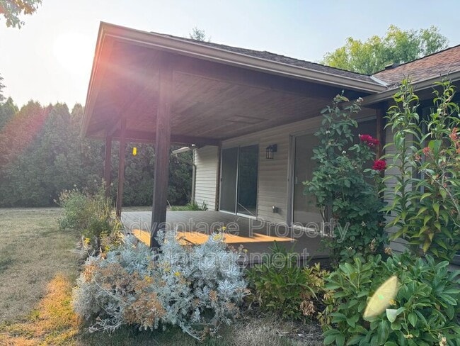 Photo - 1440 NW Meadowgreen Pl