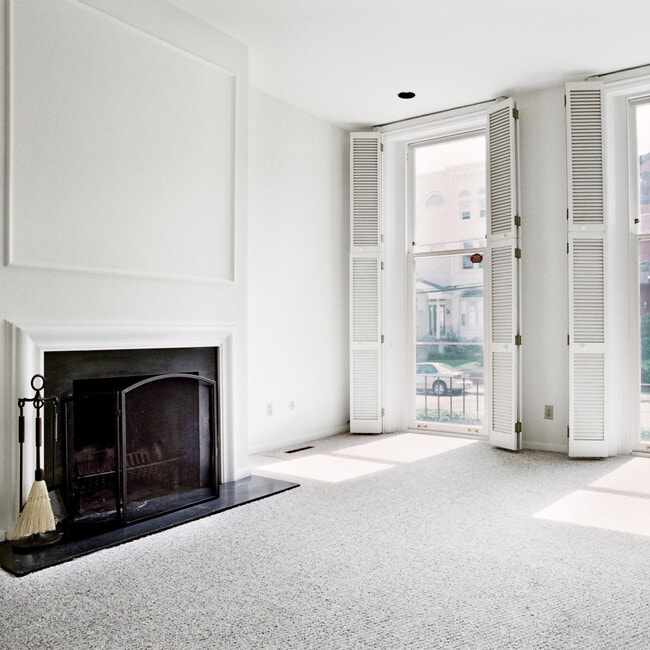 Photo - Franklin West Apartments, Leasing Office
