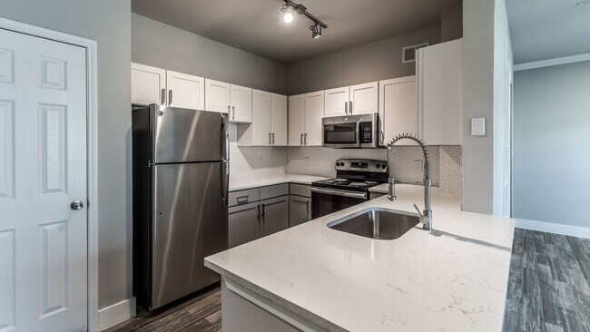 Photo - Available Now – Modern Apartment for Rent Unidad ALX