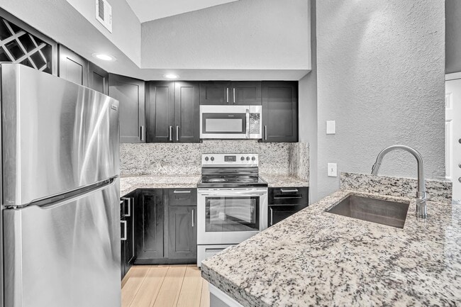 Photo - 3300 Pinewalk Dr N