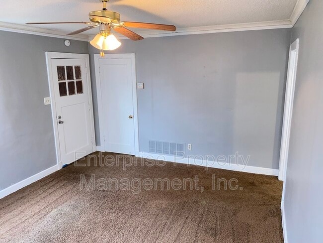 Photo - 3654 Mason Ave