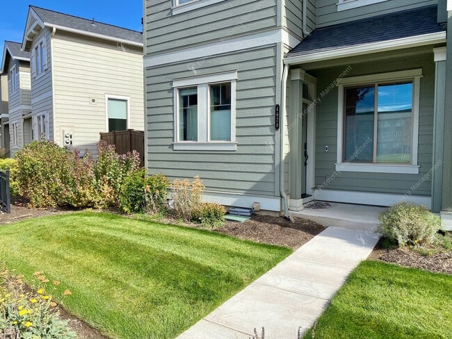 Photo - Newer 3BR - 2.5BA Home a Sought-After Redm...
