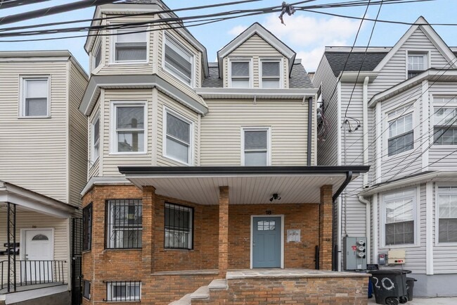 Building Photo - 18 Taylor St Unit 3FL