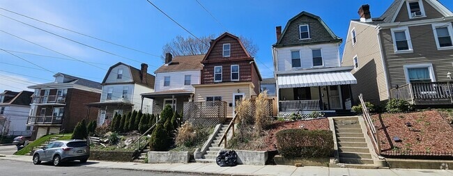 Building Photo - 732 Boggs Ave Rental