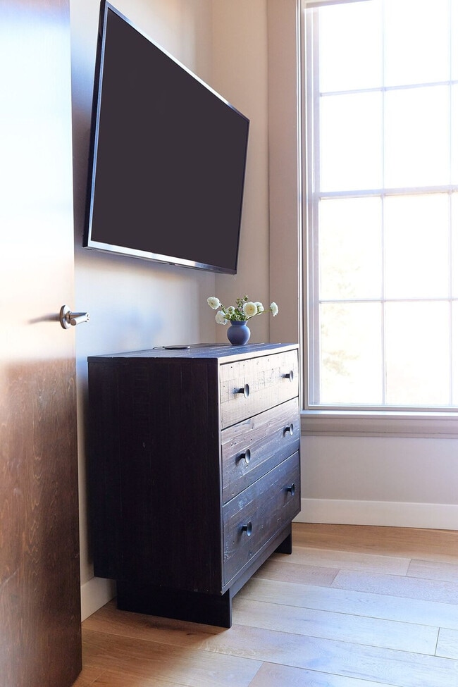 Photo - 83 Middle St Unidad ID1366935P