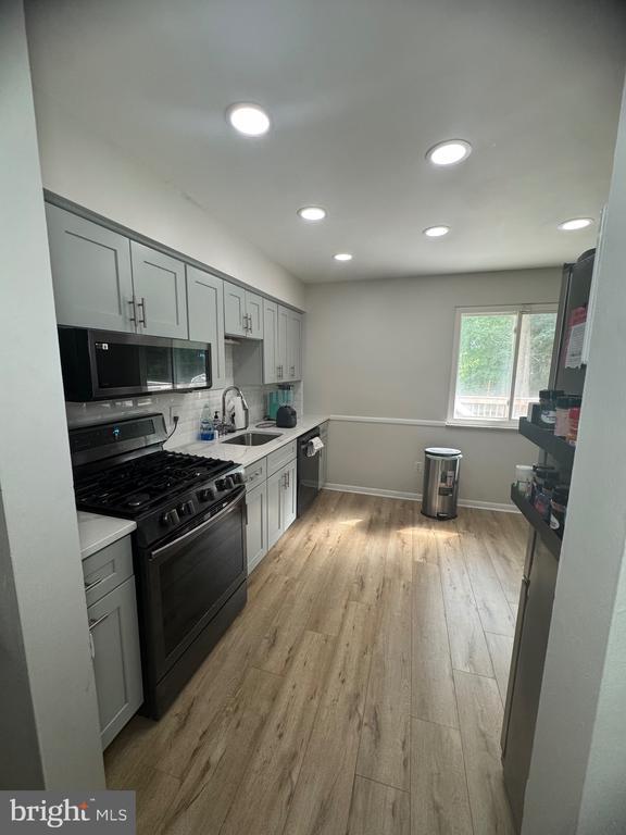 Photo - 7940 Covington Ave