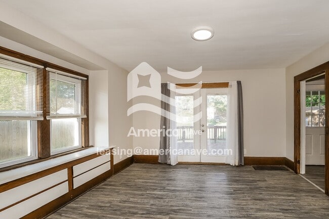 Photo - 139 Conrad St