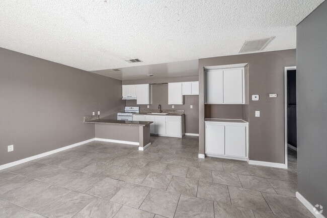 2BR, 1BA - 600SF - Living Room/Kitchen