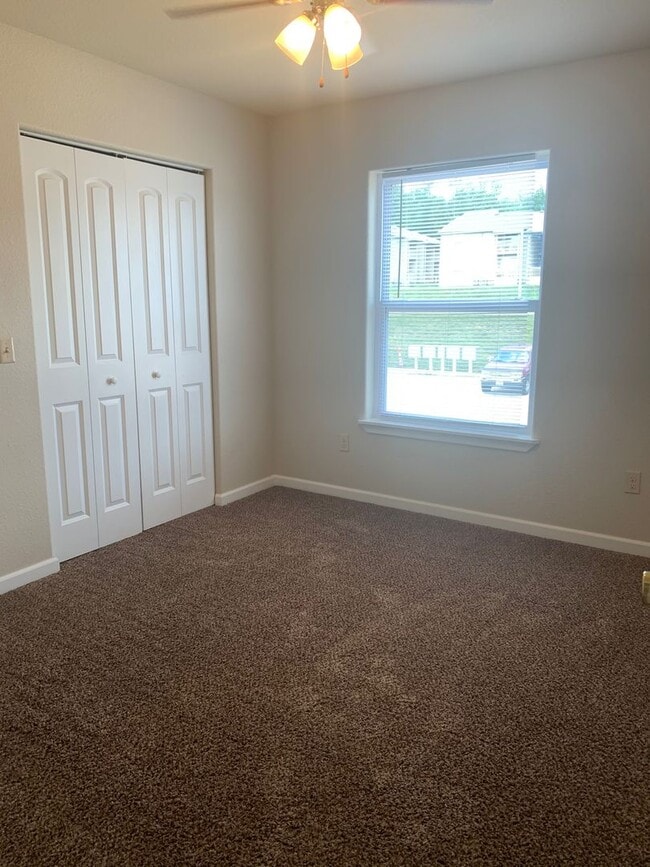 Photo - Beautiful 2 bedroom with a balcony! Unit R209