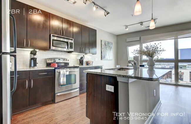 Photo - 305 S Lamar Blvd Unidad 77355-1362