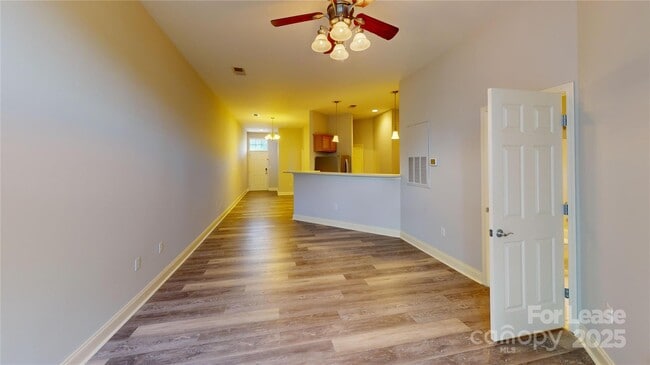 Building Photo - 222 Park Square Pl Rental