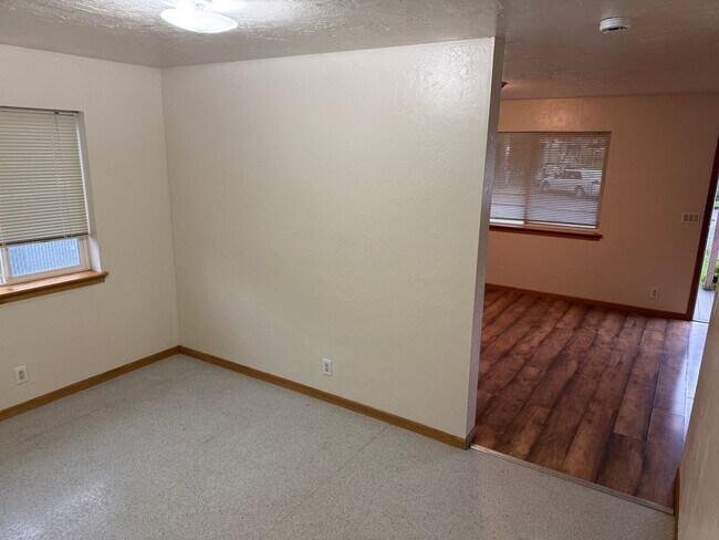 Photo - Updated 2 bedroom 1.5 bath duplex!