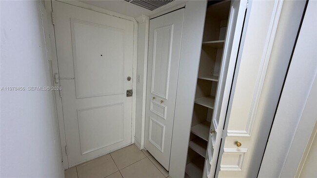 Photo - 200 172nd St Unit 304