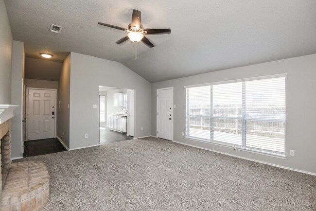 Photo - 1121 Sandalwood Dr