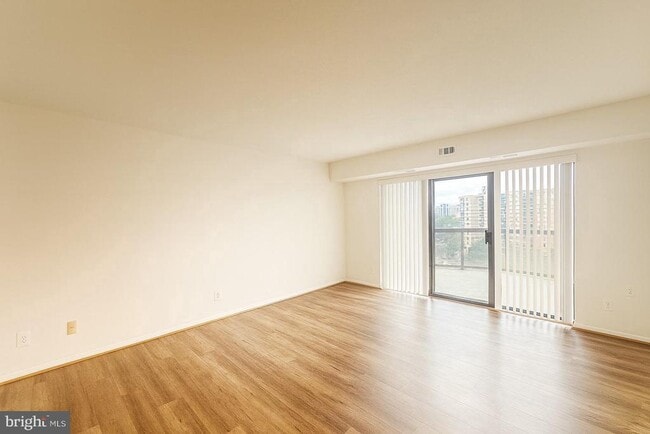 Photo - 8380 Greensboro Dr Unit 903